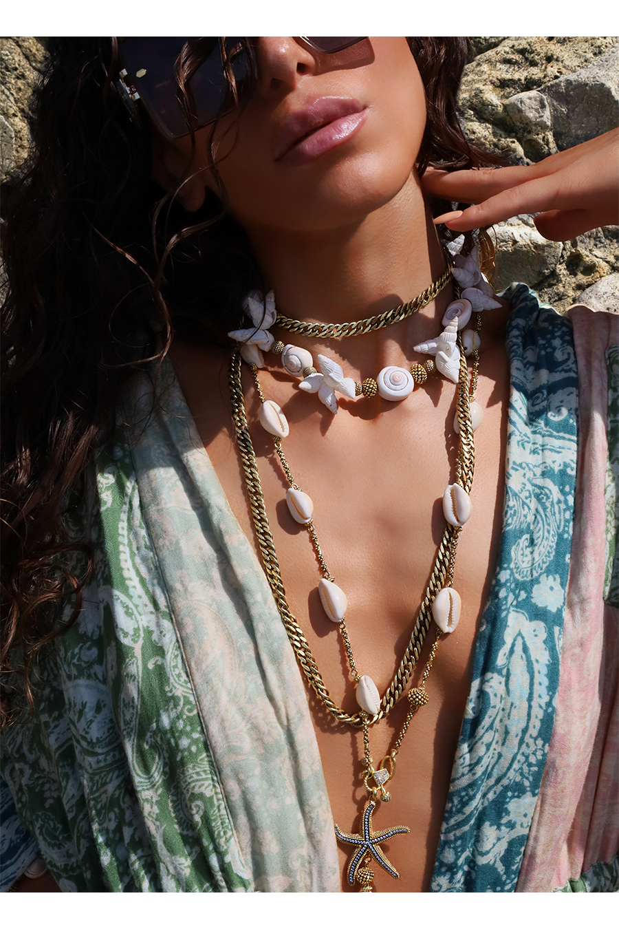 FERIADO SHELL NECKLACE