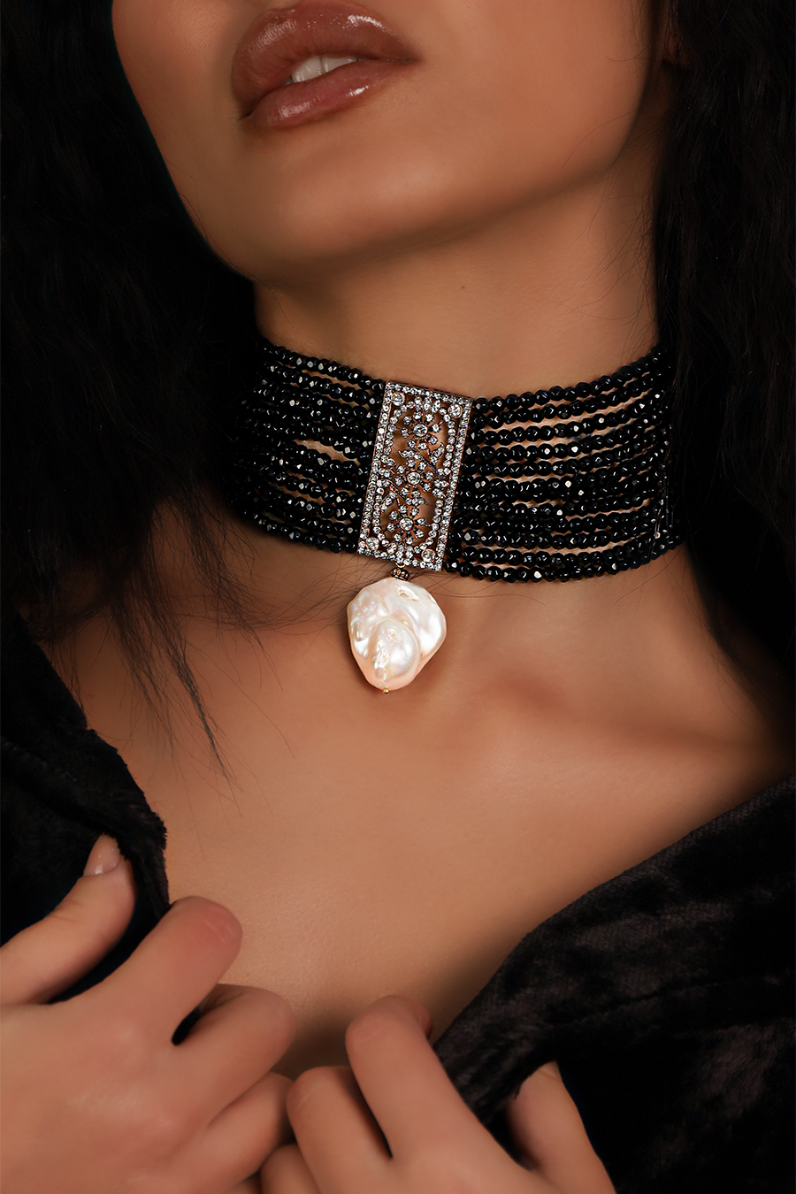 Schers Faceted Onyx Stone Baroque Pearl Necklace