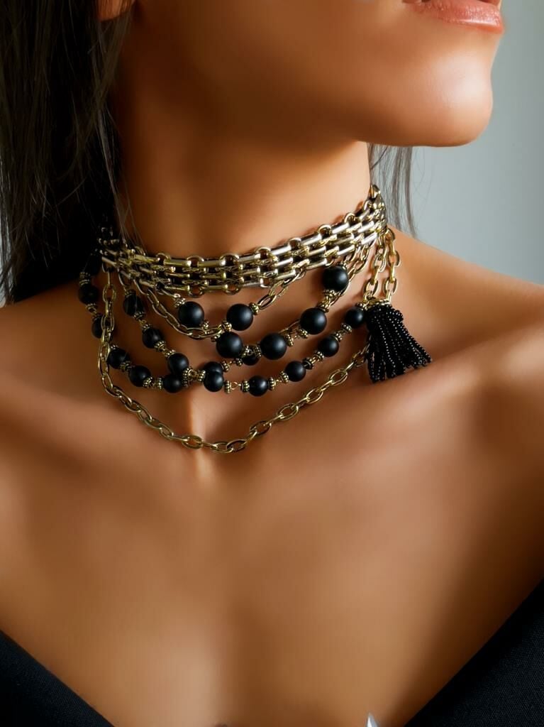 BLACK FRINGES CHAIN NECKLACE