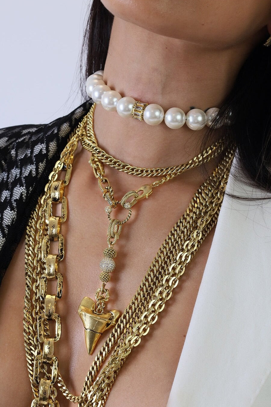 VINCORA CHUNKY PENDANT NECKLACE